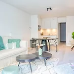 Cozy 5-Person Apartment Near The Beach In Oostende